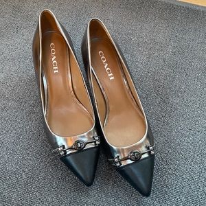 Coach kitten heel cap toe size 10